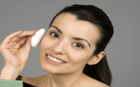 如何護理眼部肌膚問題 眼部肌膚問題怎麼辦 護理眼部肌膚問題的方法